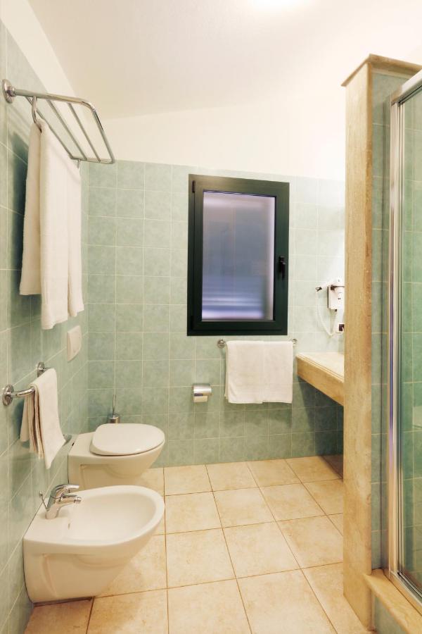 Pittulongu Hotel Baia Aranzos מראה חיצוני תמונה