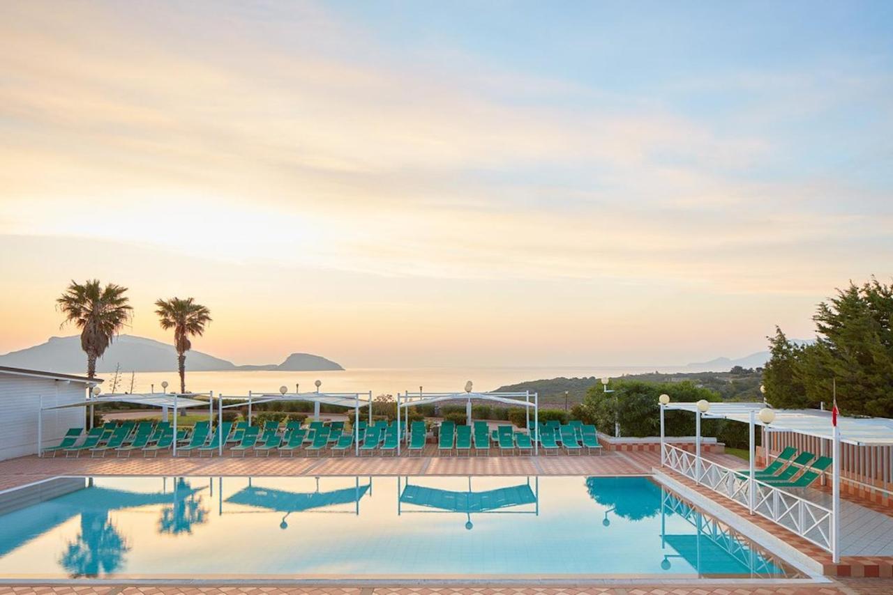 Pittulongu Hotel Baia Aranzos מראה חיצוני תמונה