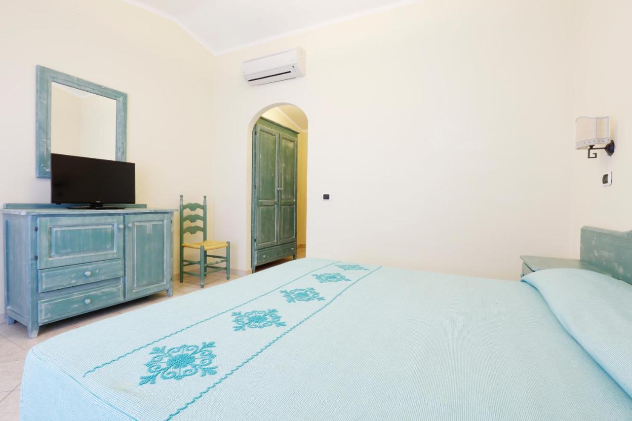 Pittulongu Hotel Baia Aranzos מראה חיצוני תמונה